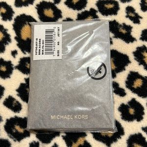 Michael Kors passport Wallet